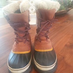 Sorel women's caribou boots